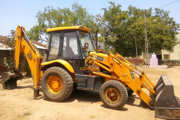 Backhoe Loader for rent out.